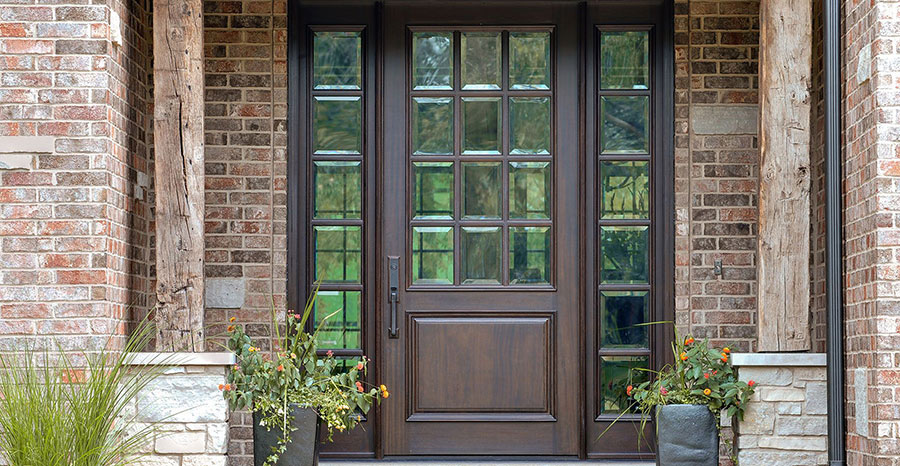 Custom Front Doors: A Guide to Choosing the Right Look for